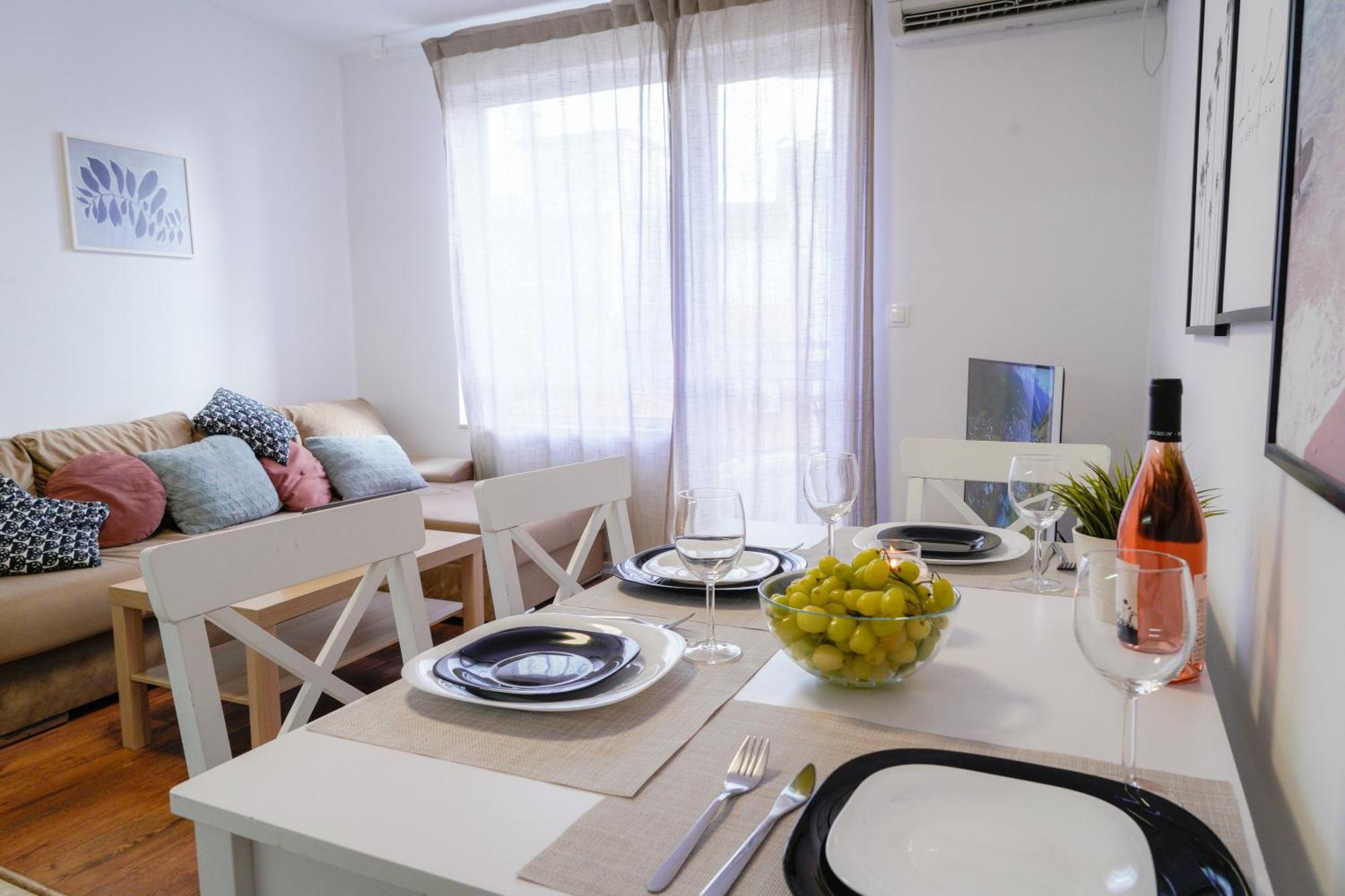 Central Cosy, Fully Renovated 2Bd Near The Cathedral Varna Exterior photo