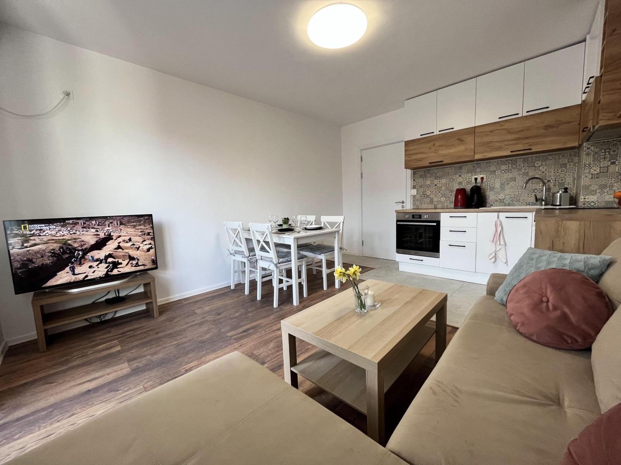 Central Cosy, Fully Renovated 2Bd Near The Cathedral Varna Exterior photo