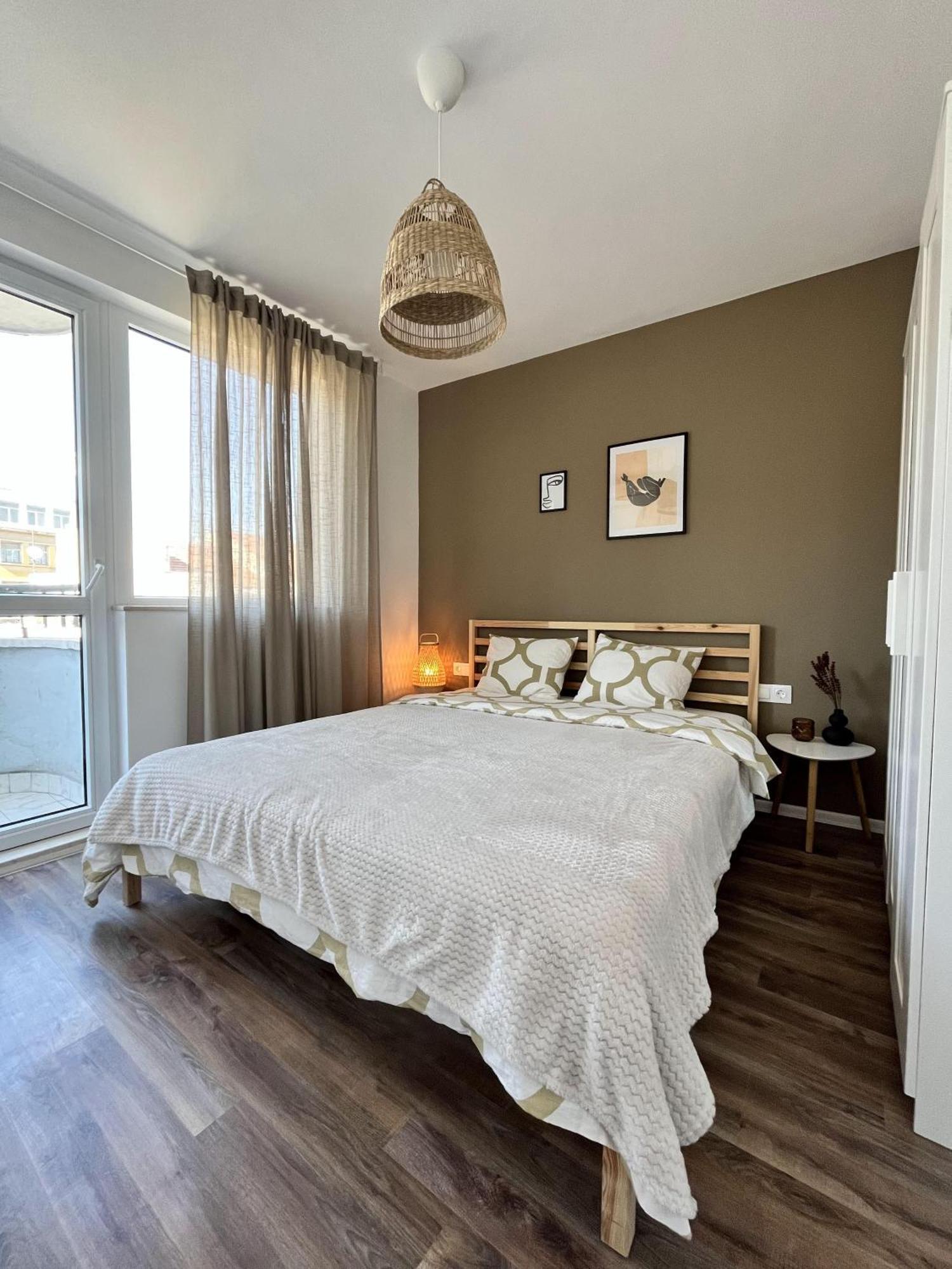 Central Cosy, Fully Renovated 2Bd Near The Cathedral Varna Exterior photo